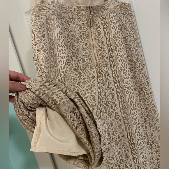 Floral & Lace romper, size S - Picture 4 of 4